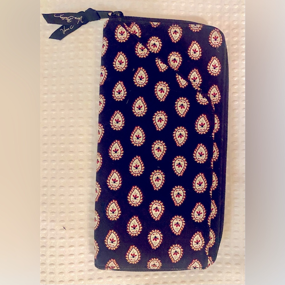 VERA BRADLEY Classic Black Travel Organizer Passport Wallet; 5” x 9-1/2”
